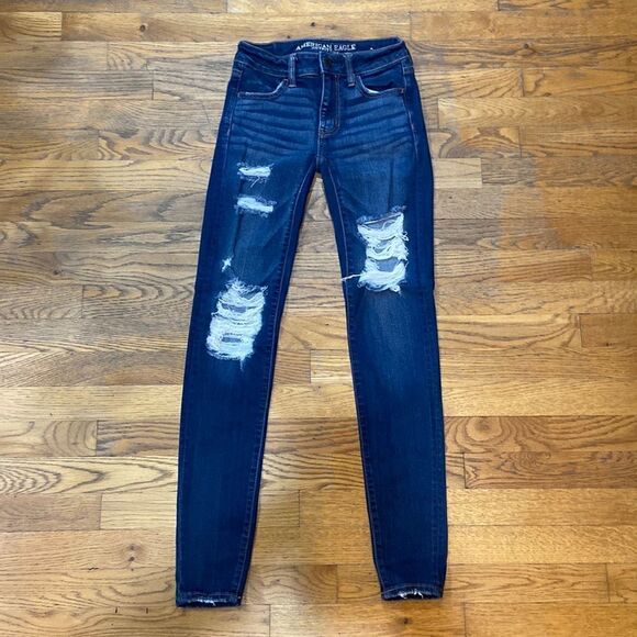 Ladies American Eagle Distressed Super Stretch Jeggings - Picture 1 of 10